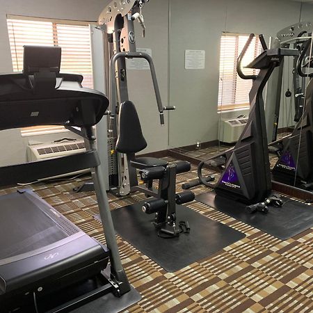 Quality Inn & Suites Quantico Stafford Bagian luar foto