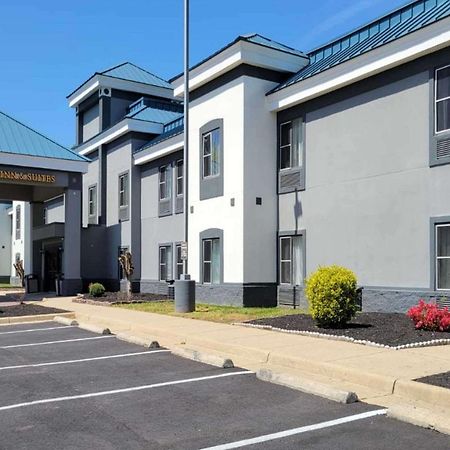 Quality Inn & Suites Quantico Stafford Bagian luar foto