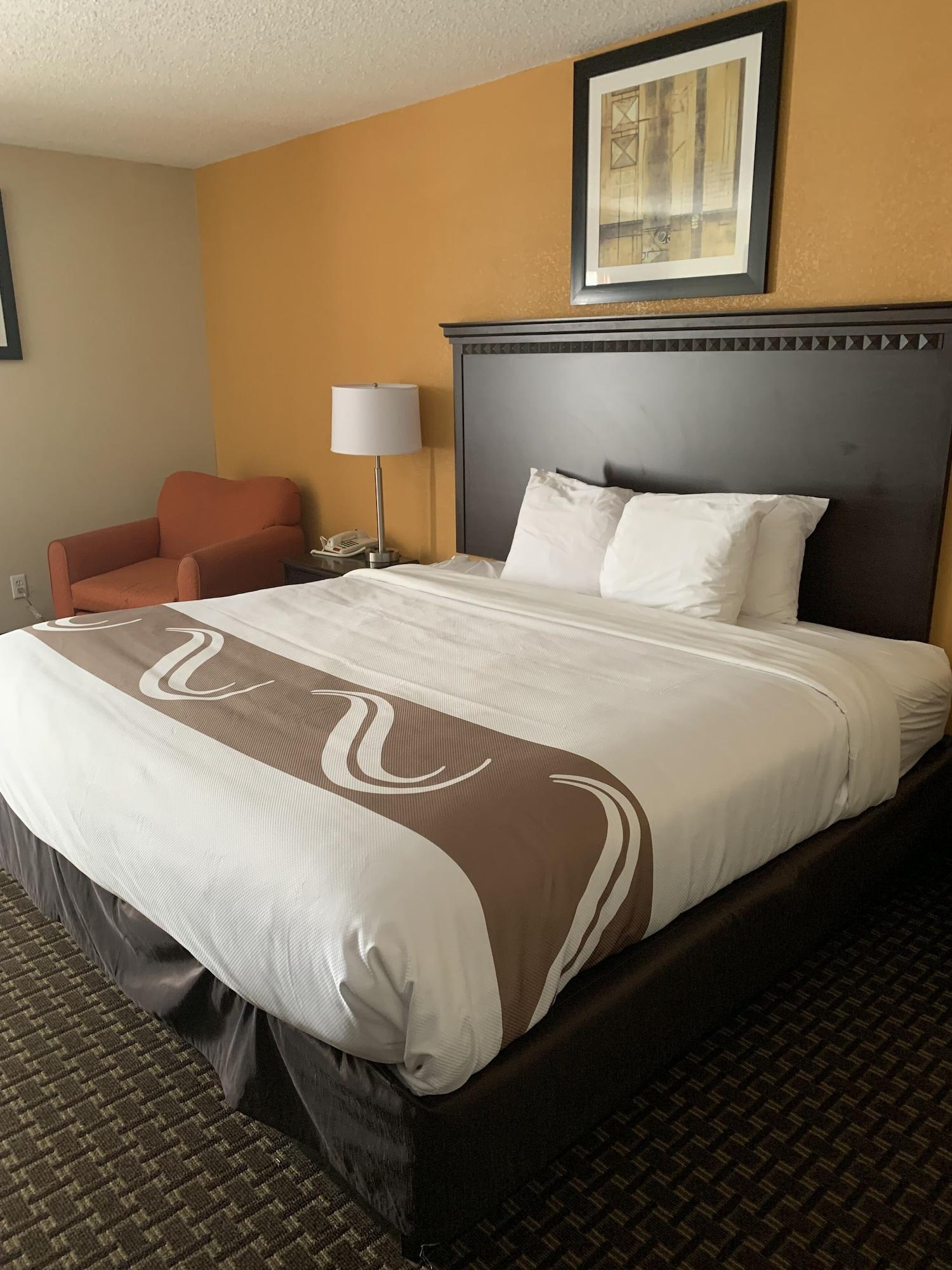 Quality Inn & Suites Quantico Stafford Bagian luar foto